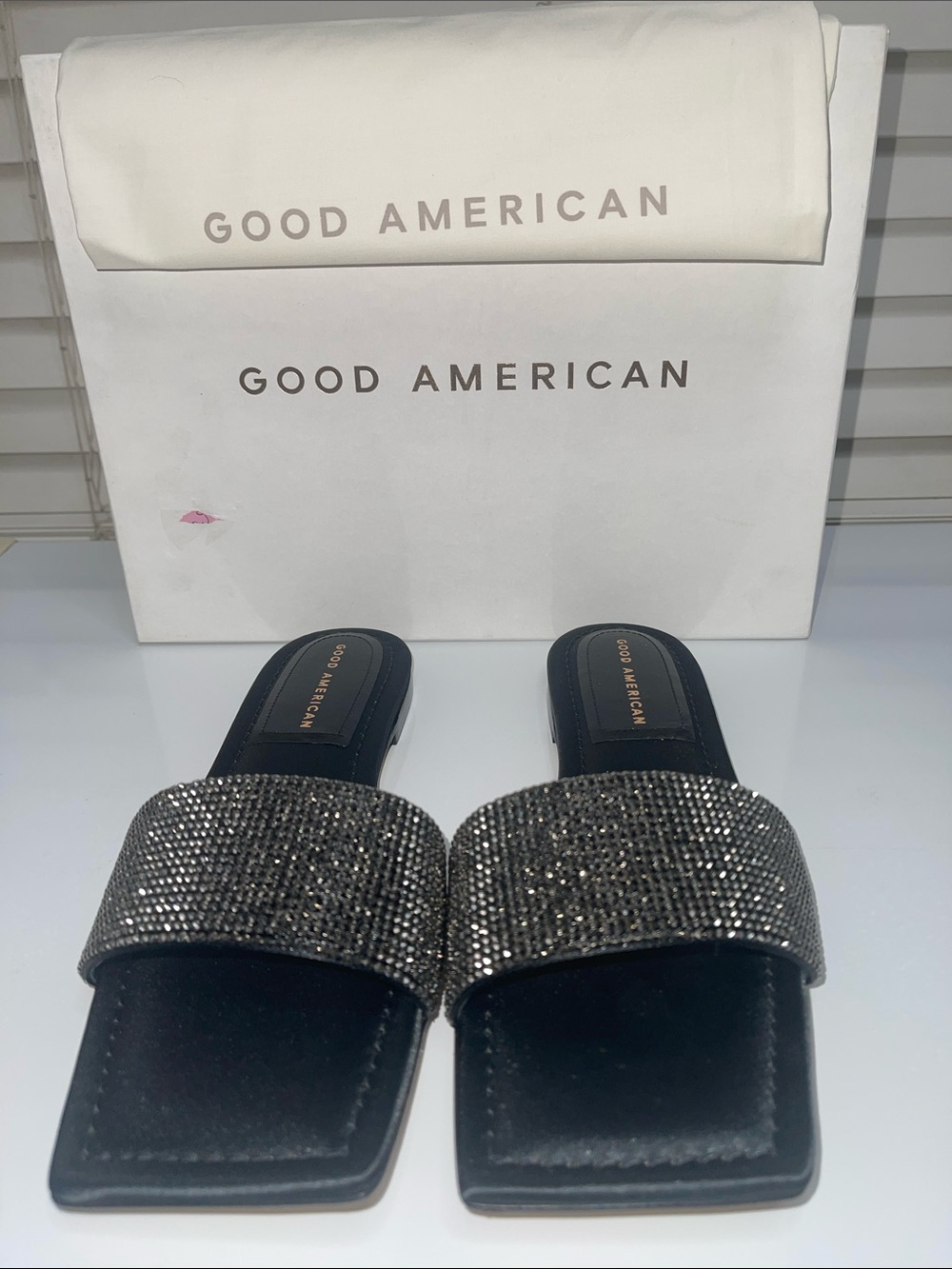 Good American NWT Black Crystal-Embellished bonded leather Slides size 8